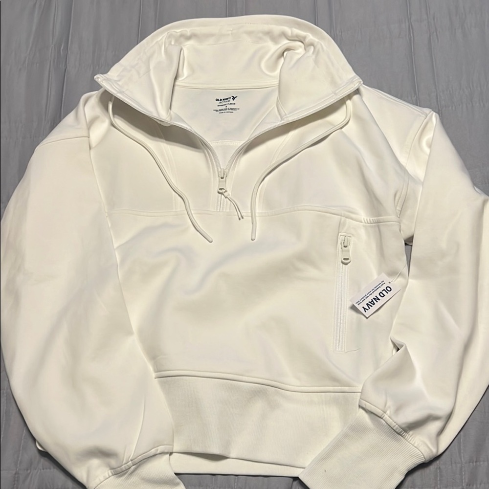 Old Navy Women’s White Sweater